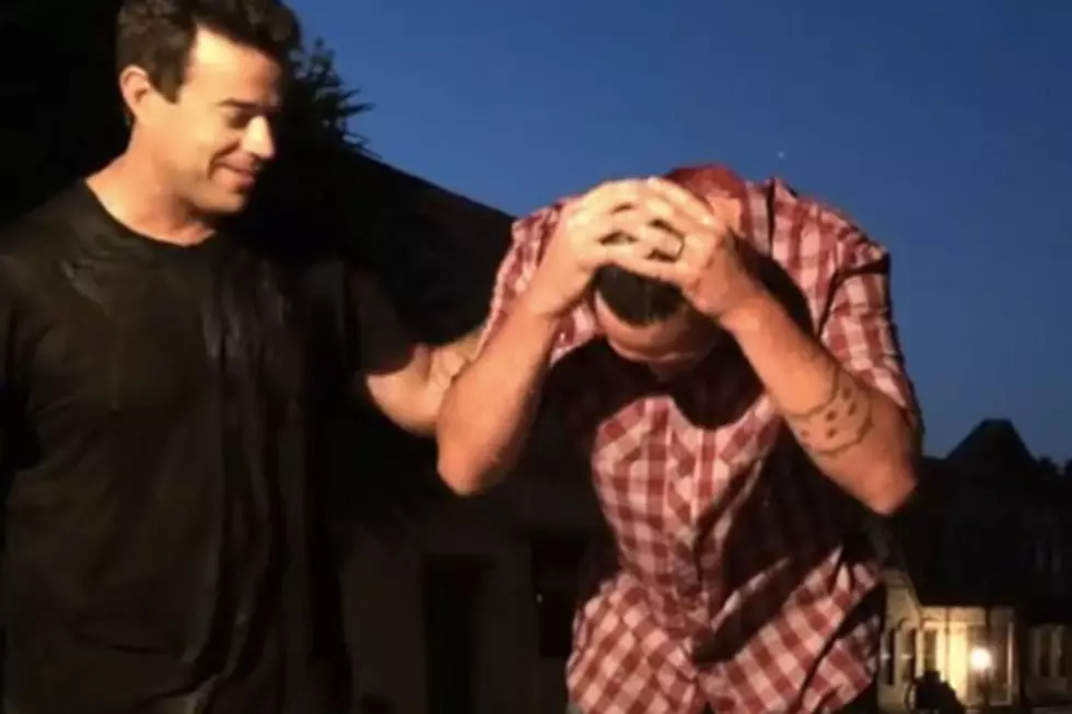 Blake Shelton Gets Iced, Helps Adam Levine, Carson Daly Take Ice Bucket Challenge [Watch]