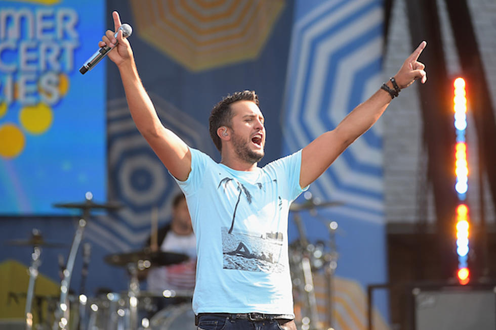 Luke Bryan Sets Stadium Attendance Record for a Country Concert