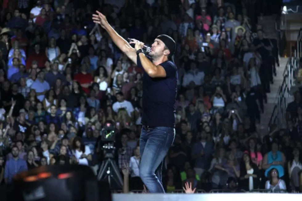 Luke Bryan Breaks Personal Touring Record With 1.7 Million Fans in 2014