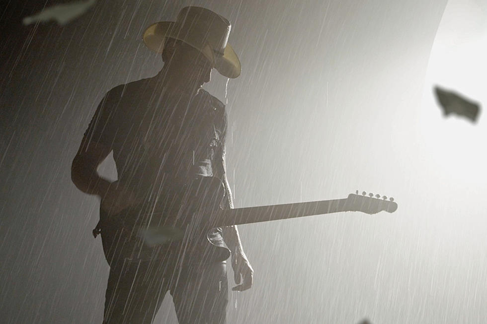 Brad Paisley Gets Wet for &#8216;Perfect Storm&#8217; Video [Exclusive Preview]