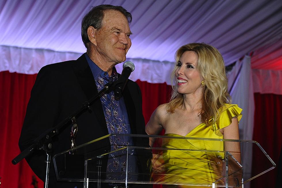 Glen Campbell's Wife Gives Update on Alzheimer's Battle