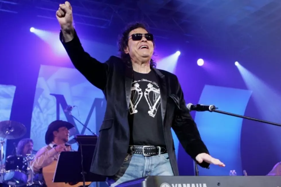 Ronnie Milsap, Mac Wiseman and Hank Cochran Inducted Into Country Music Hall of Fame