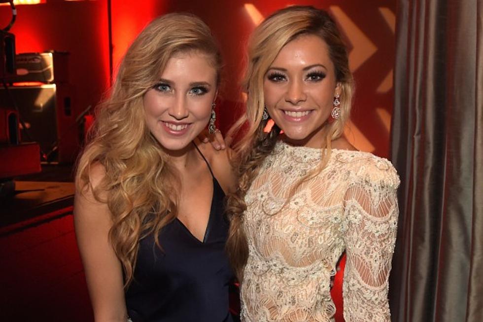 Maddie and Tae Explain Debut Album Delay, Talk &#8216;Tomatogate&#8217;