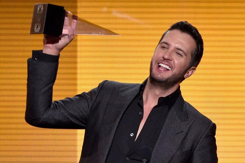 Luke Bryan Snags Favorite Male Country Artist at 2014 American Music Awards
