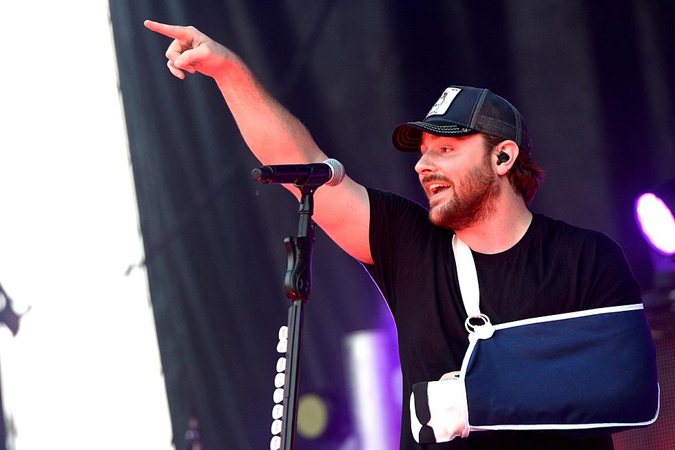 Chris Young Clarifies How He Injured His Hand