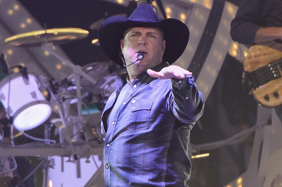 Garth Brooks Takes a Spill Onstage in Lexington [Watch]