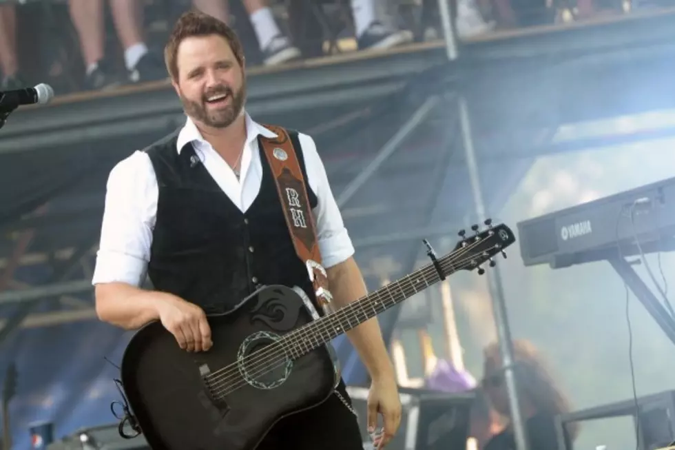 Randy Houser Surprises Veteran With Free Groceries, VIP Getaway Trip