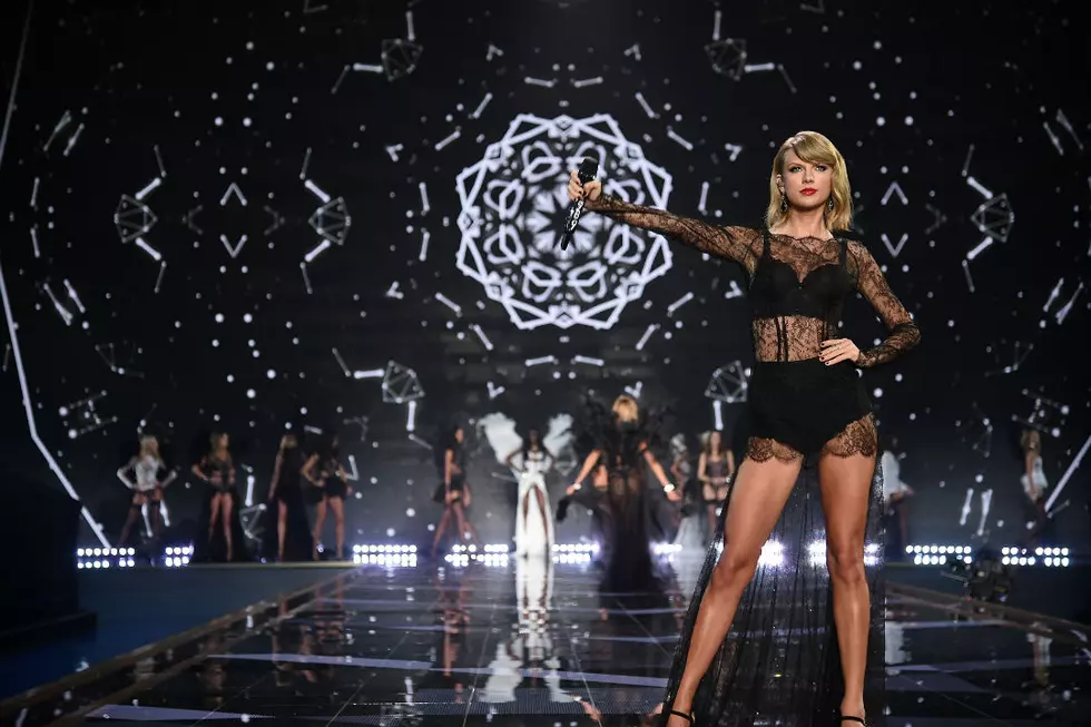 Taylor Swift Wears Lingerie, Performs Two Songs at 2014 Victoria’s Secret Fashion Show [Watch]