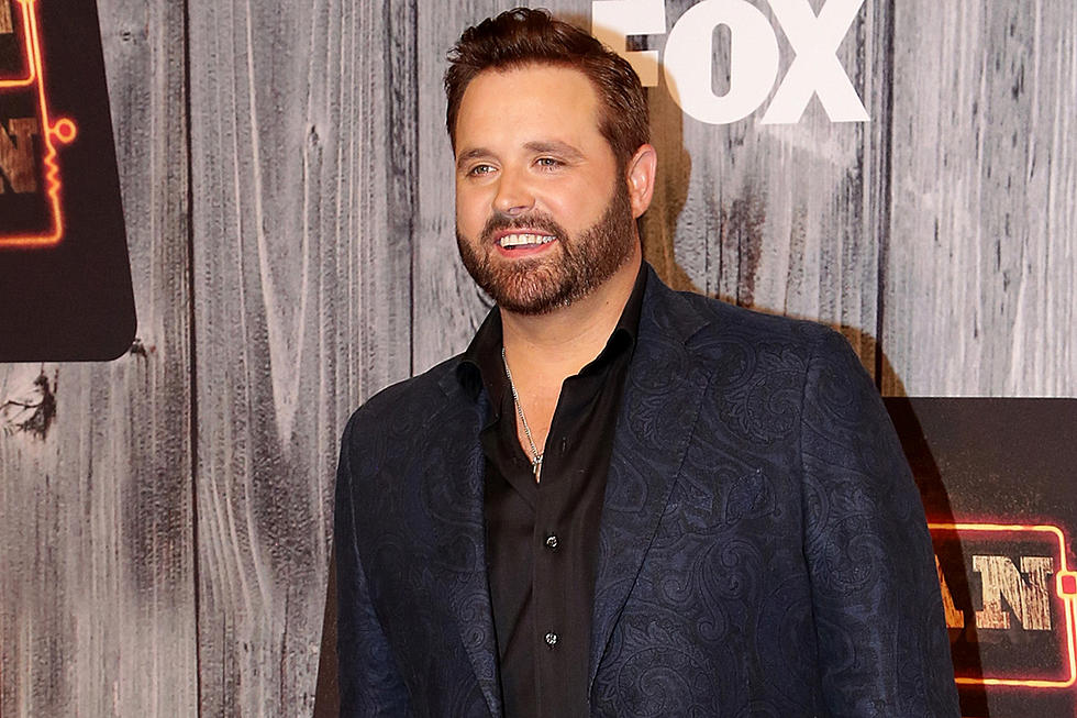Randy Houser Gets Adorable New Puppy