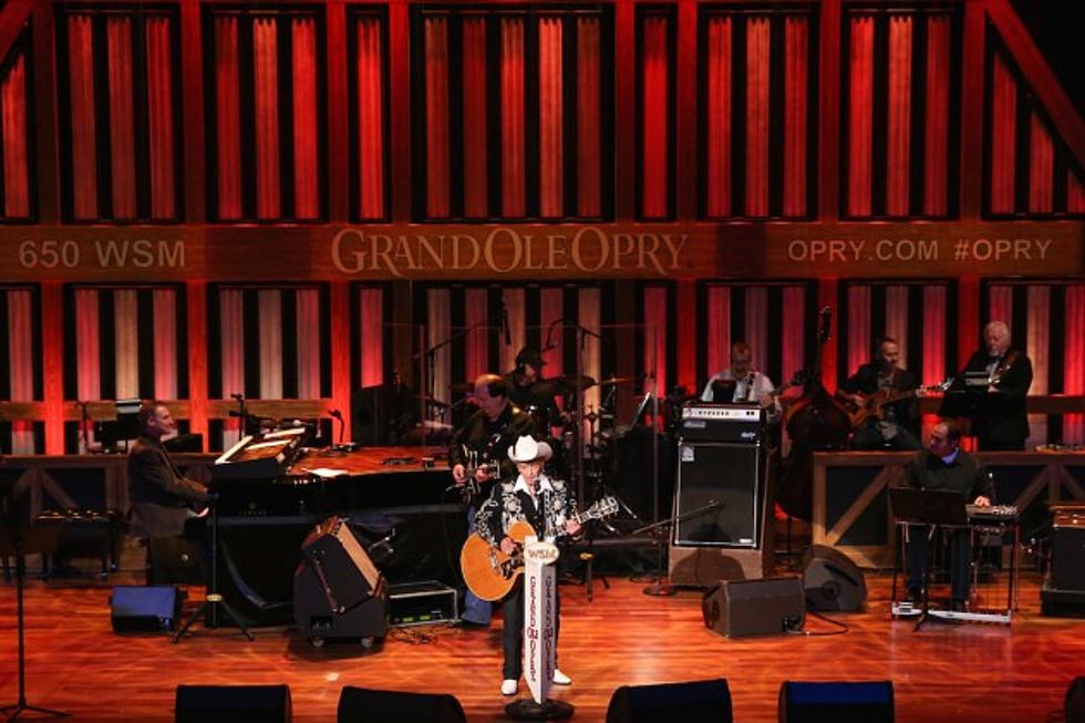 Grand Ole Opry Pays Tribute to Little Jimmy Dickens