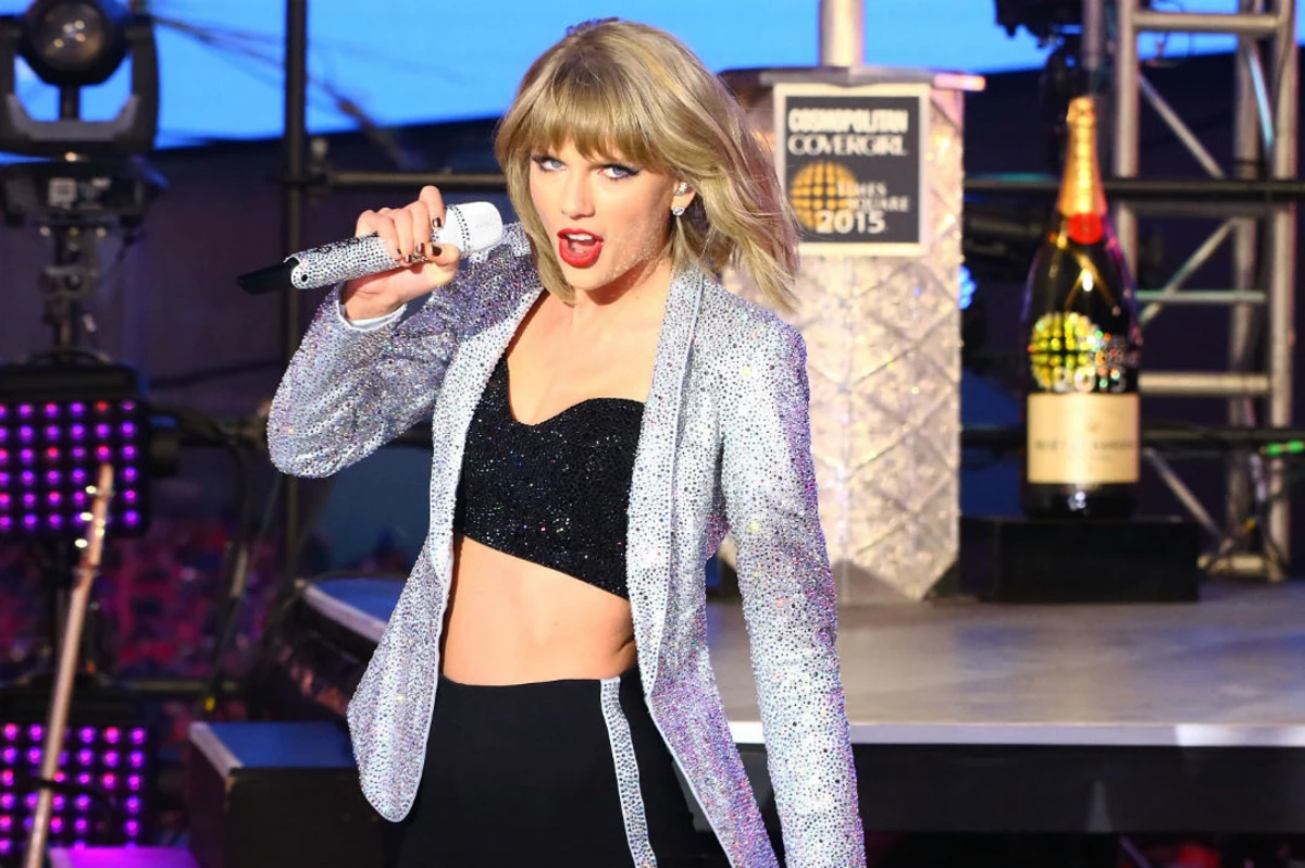 Taylor Swift sends fan gifts, $1,989 to help pay student loans