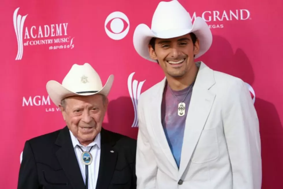 Brad Paisley Remembers His ‘Hero,’ Little Jimmy Dickens