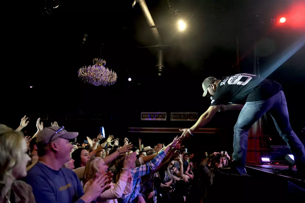 Tyler Farr and Friends Play for Packed House in Denver