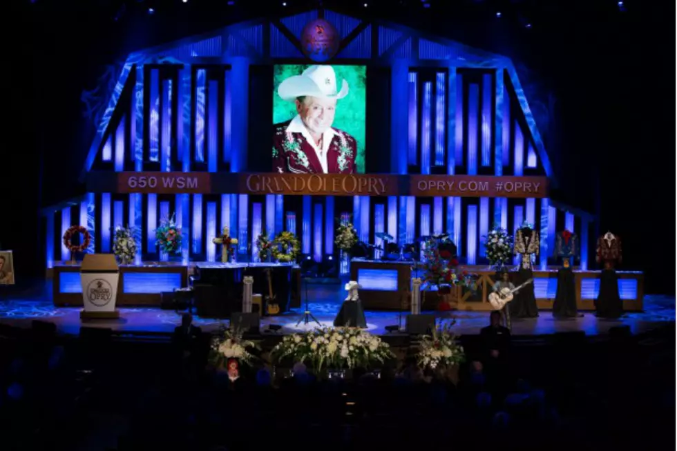 Country Stars Pay Tribute to Little Jimmy Dickens at Opry