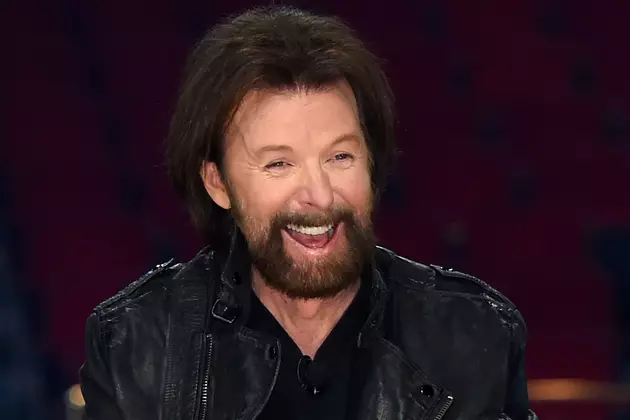 Ronnie Dunn’s New Year’s Tradition: Blowing Up the Christmas Tree