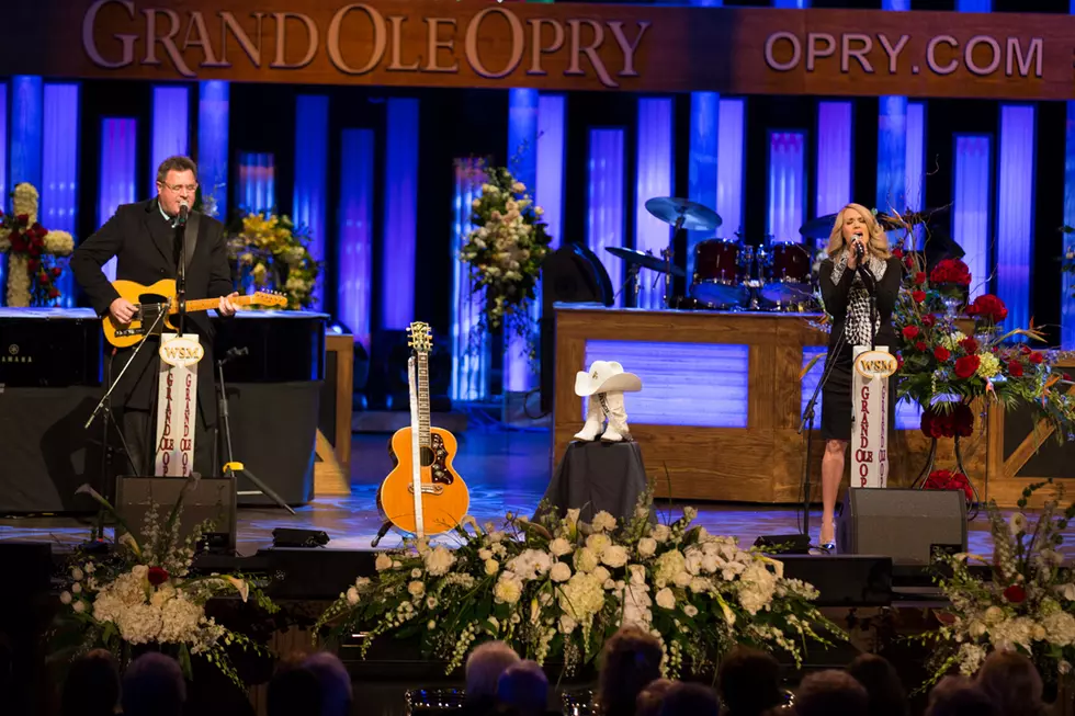 Vince Gill, Carrie Underwood Honor Little Jimmy Dickens With ‘Go Rest High on That Mountain’ [Watch]