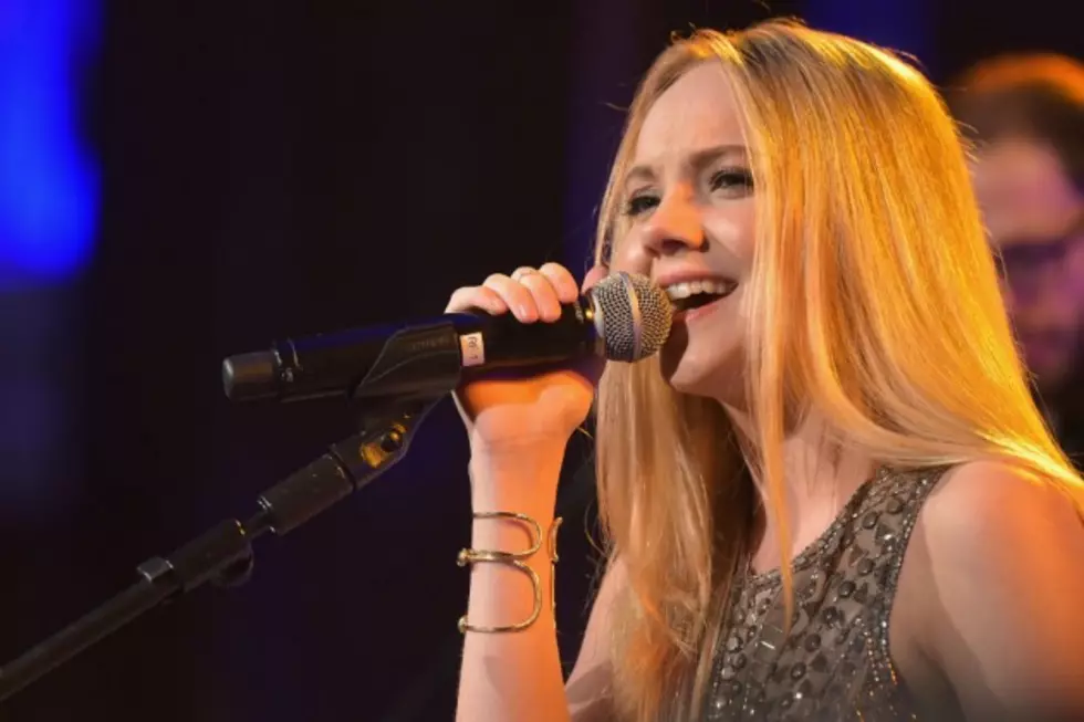 Danielle Bradbery Earns Video of the Year for &#8216;Young in America&#8217; at 2015 ToC Awards