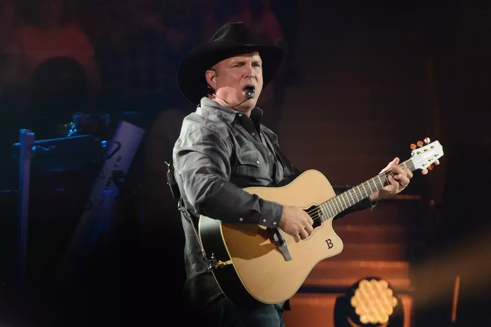 Garth Brooks Jokes Around While Playing ‘Would Your Rather?’ [Watch]