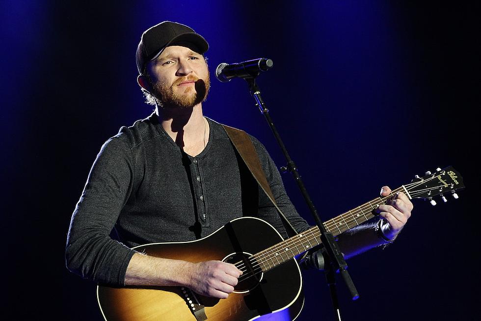 Eric Paslay's Somber 'She Don't Love You' Video