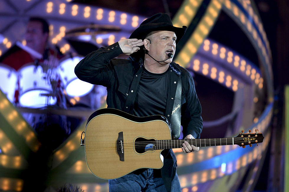 Garth Brooks Proves He's Still a Man on Top in Houston