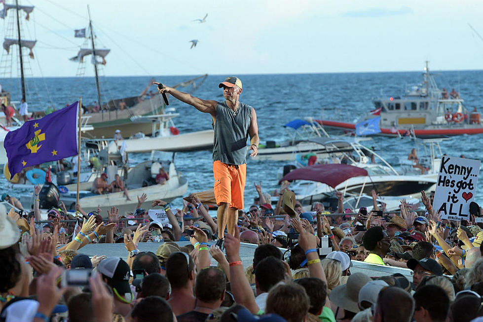 Surf&#8217;s Up! Check Out Kenny Chesney&#8217;s Best Beach Pictures