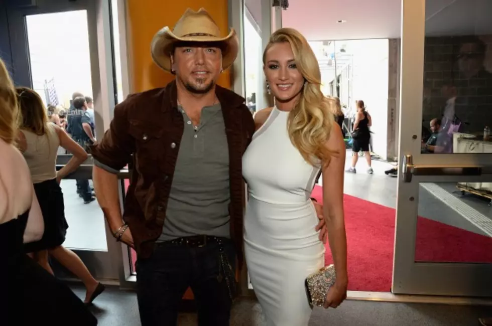 Jason Aldean Sporting a Sports-Inspired Wedding Band