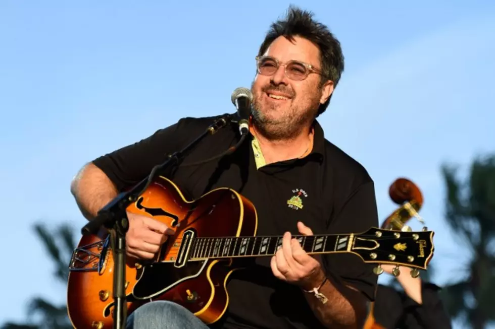 Vince Gill, Little Big Town + More to Play in 2015 City of Hope Celebrity Softball Game
