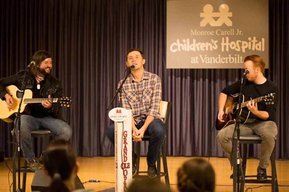 Scotty McCreery Performs at Vanderbilt Children&#8217;s Hospital