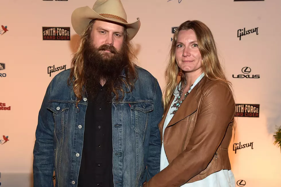 Chris Stapleton and Wife Perform &#8216;Traveller&#8217; Together on &#8216;Letterman&#8217;