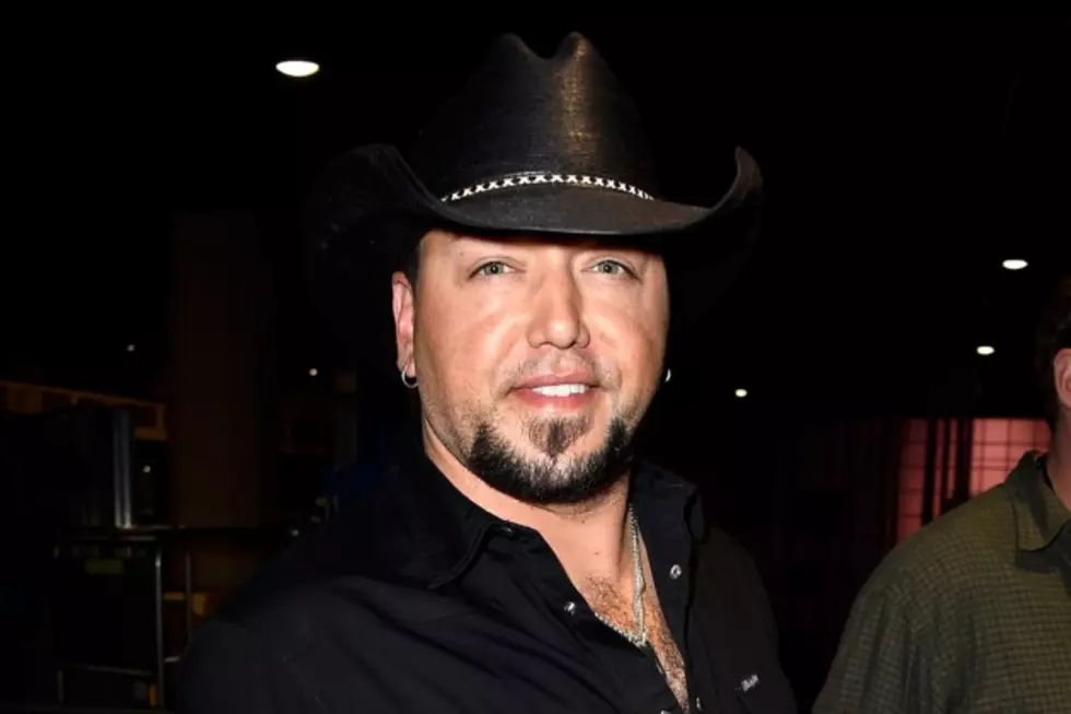 Jason Aldean Wins Top Country Album, Song at 2015 Billboard Music Awards