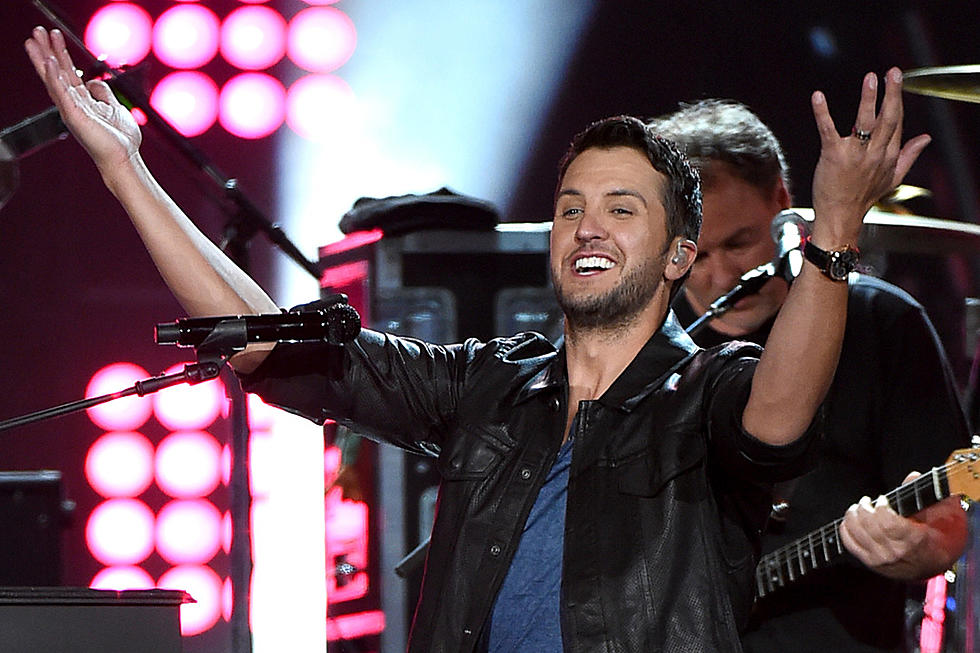 Luke Bryan Joins Exclusive Ranks After Massive Sold-Out Show