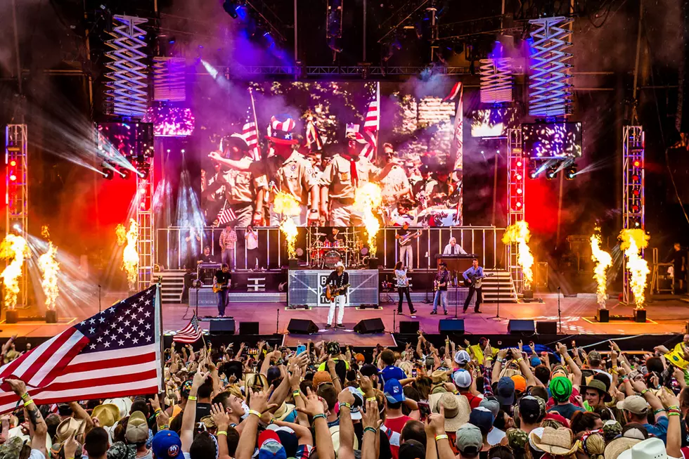 Toby Keith Closes Taste of Country Music Festival With Power, Patriotism