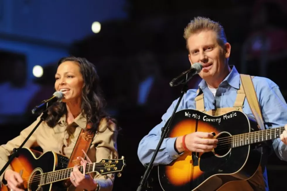 Rory Feek Shares Heart-Wrenching Photo of Wife Joey Undergoing Cancer Treatment