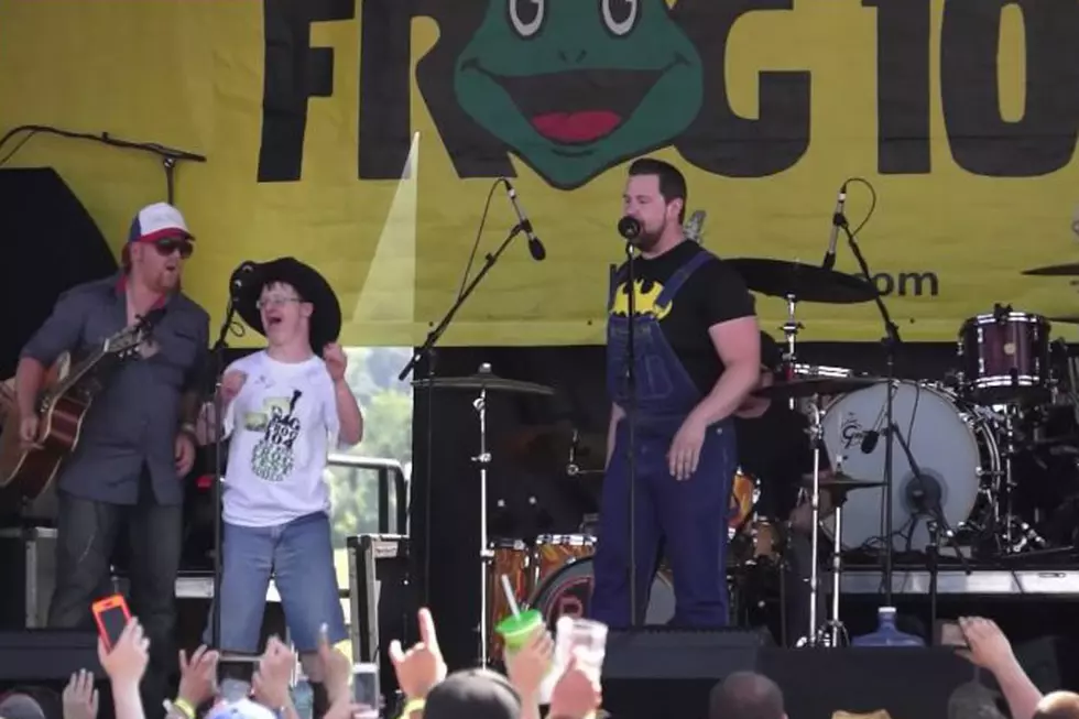 Trailer Choir Share Stage With Twin Boys With Down Syndrome [Watch]