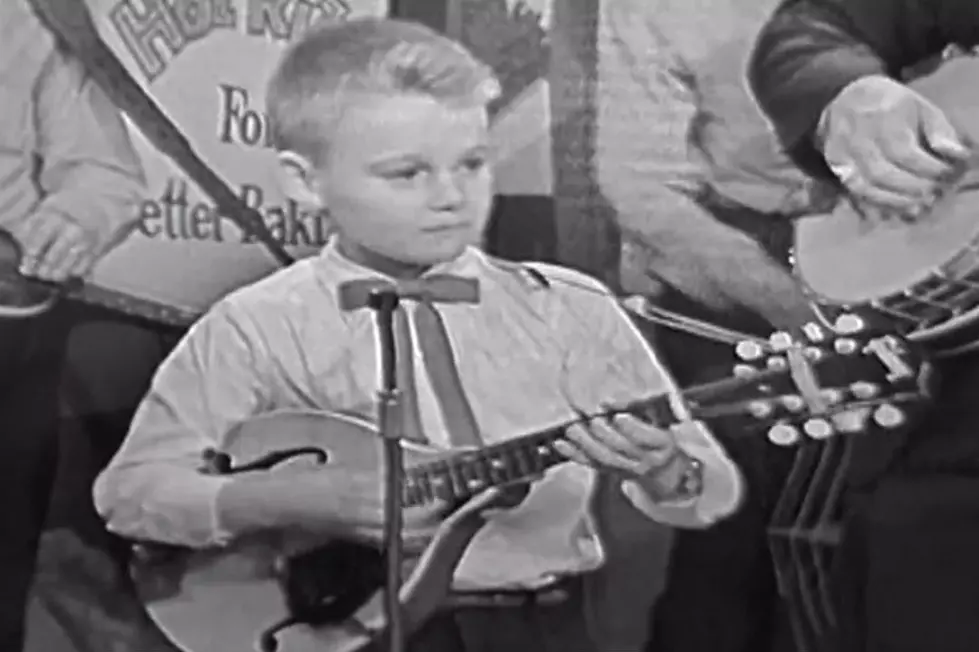 Cute Kids Singing Country Songs: 7-Year-Old Ricky Skaggs Steals the Show