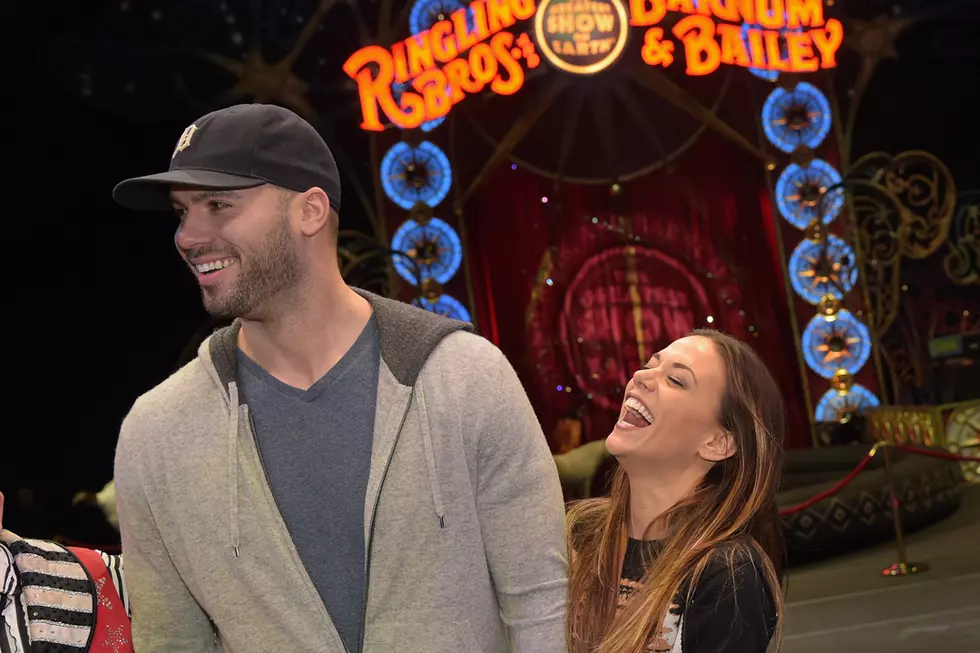 Jana Kramer Reveals She’s Having a Baby Girl