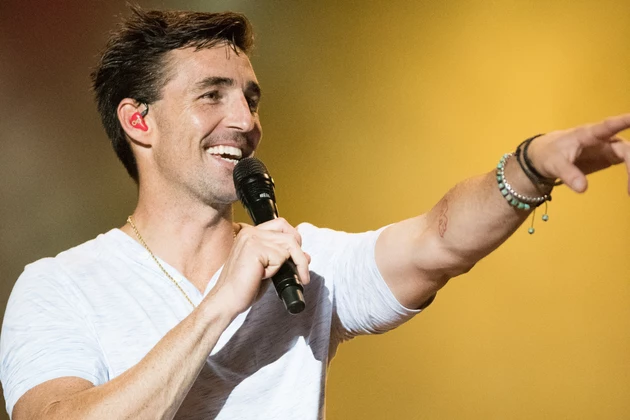 Everything We Know About Jake Owen&#8217;s &#8216;Greatest Hits&#8217; Album