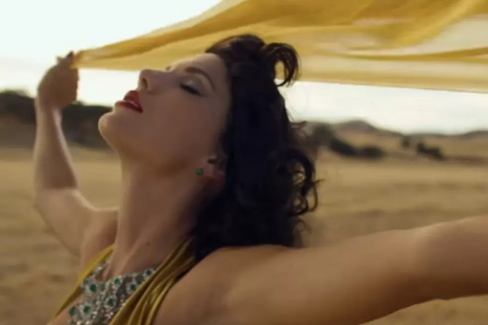Taylor Swift Goes Classic Hollywood in 'Wildest Dreams' 