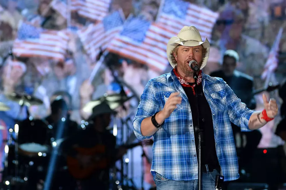 Toby Keith Moved to Tears by 93-Year-Old Veteran After Patriotic Speech [Watch]