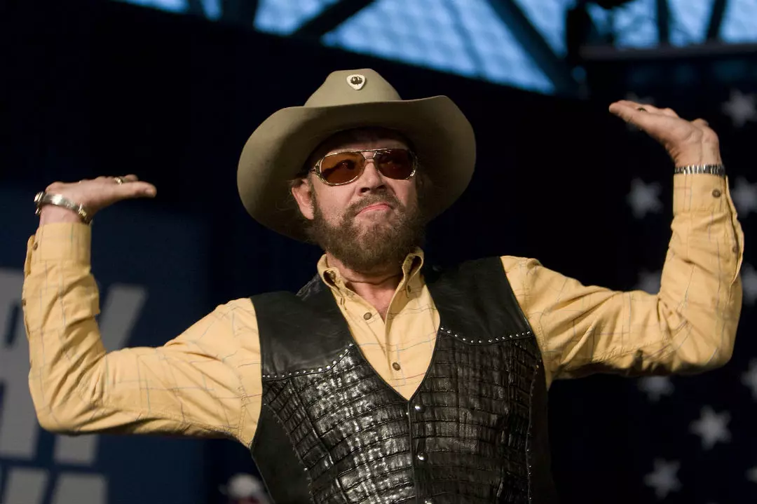 Hank William Jr's 1985 Hit 'I'm for Love' is the Song We Need