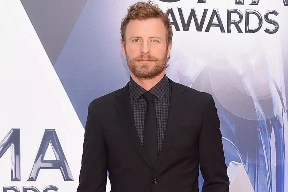 Dierks Bentley Burns It Up With &#8216;Riser&#8217; at CMA Awards