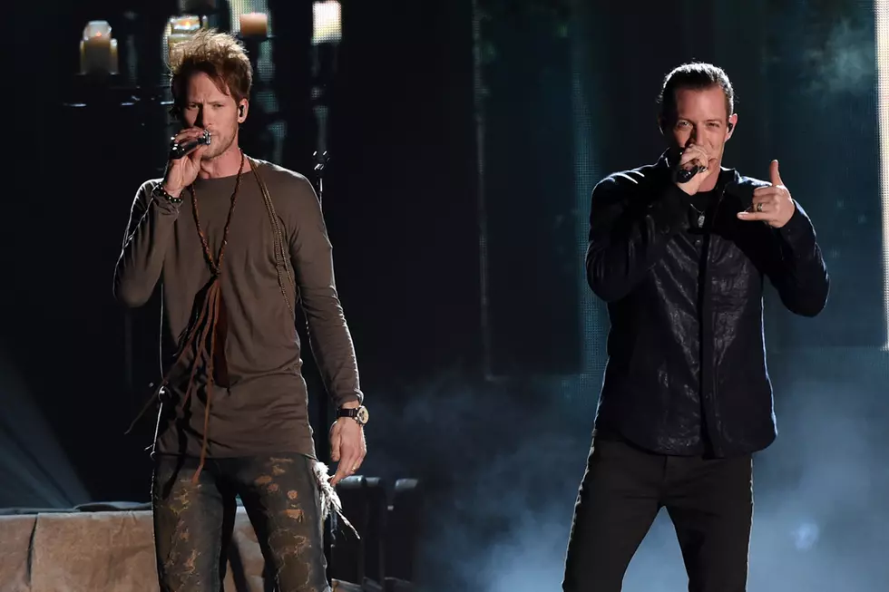 Florida Georgia Line Give a &#8216;Confession&#8217; at 2015 CMA Awards