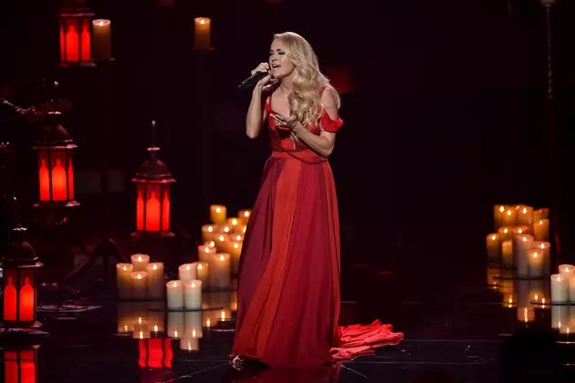 Carrie Underwood Debuts &#8216;Heartbeat&#8217; at 2015 American Music Awards