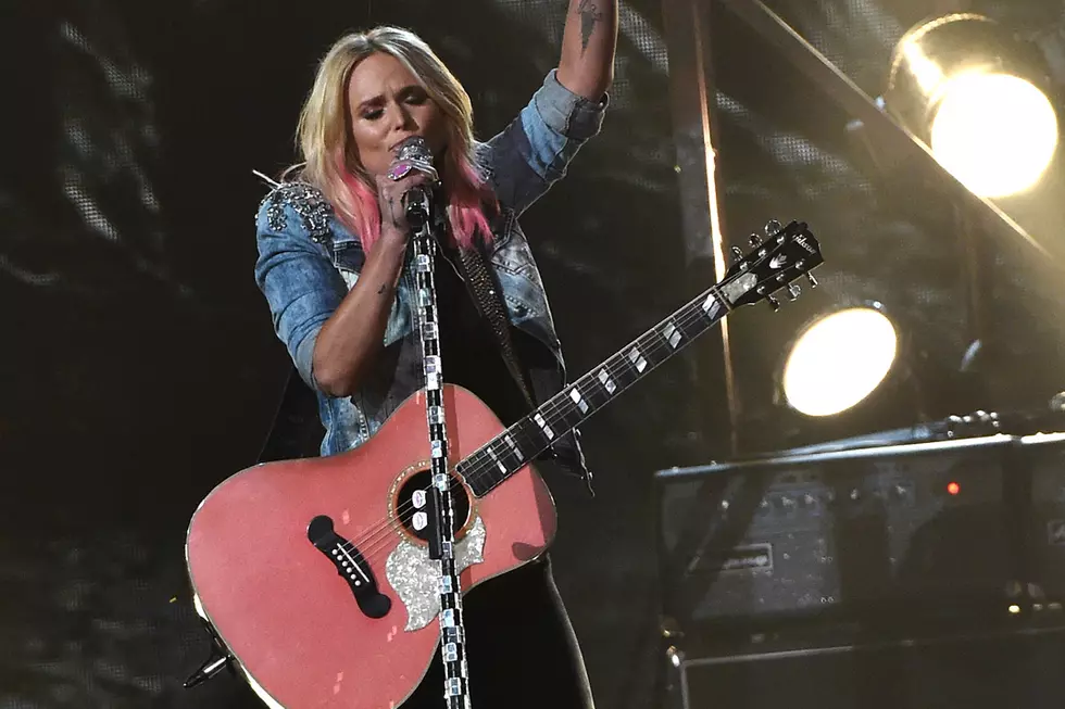 Miranda Lambert Is Everything and the &#8216;Bathroom Sink&#8217; at 2015 CMA Awards