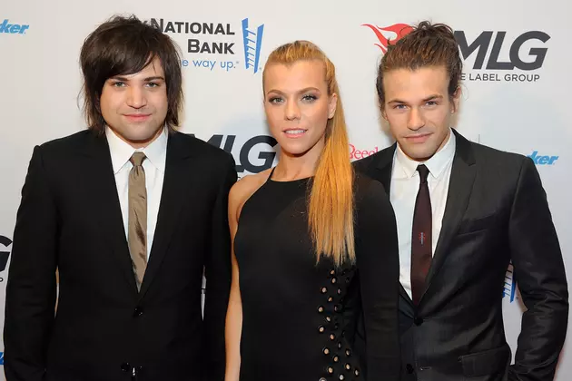 The Band Perry, Sara Evans Also Competing on &#8216;Celebrity Family Feud&#8217;