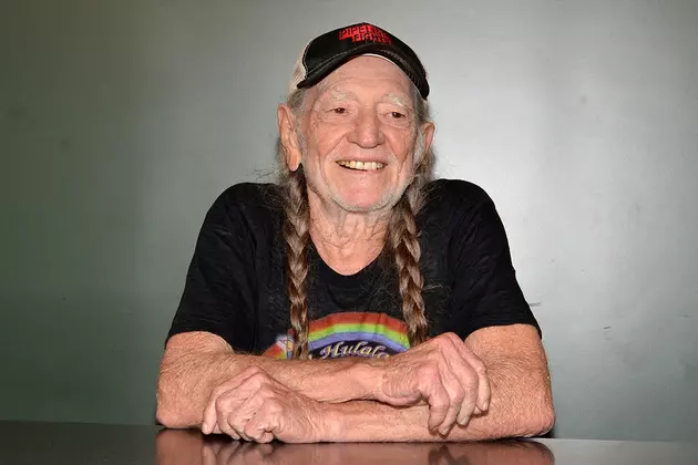Willie Nelson Reveals He Had Stem Cell Surgery