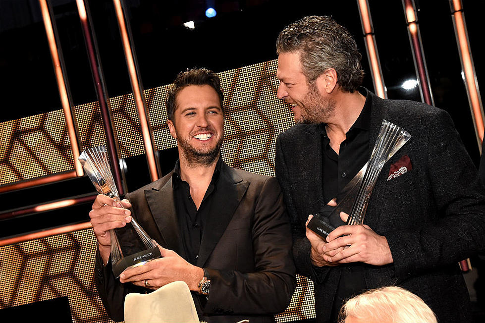 Country Newcomers, Legends Honored at 2015 CMT Artists of the Year — See Pics!