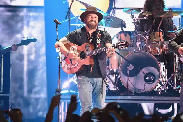 Zac Brown Home Schooling His Daughters on the Road