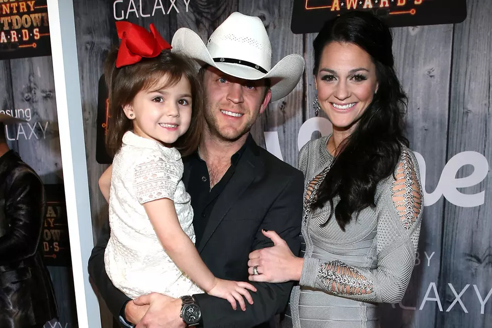 Justin Moore Coaches Daughter in Basketball: ‘It’s Kind of Like Herding Cats’
