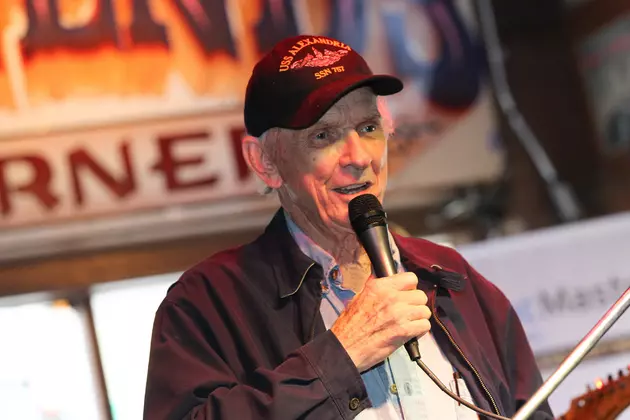 Mel Tillis Goes Home From the Hospital, Asks for Continued Prayers